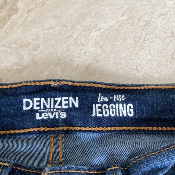 Denizen from Levi’s Low Rise Jegging - Picture 7 of 9